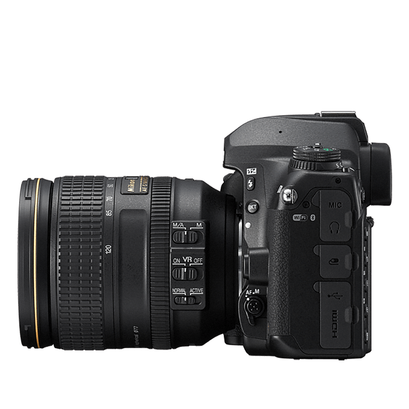 Nikon d780 z boku