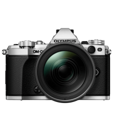 Olympus E-M5 Mark II + objetivo 12-40 mm