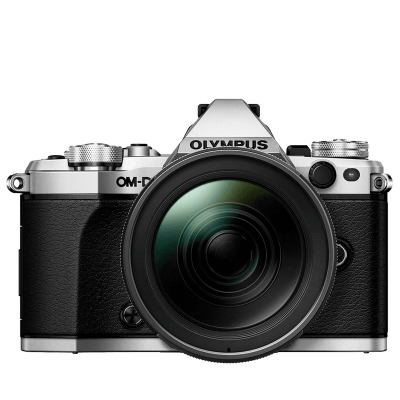 Olympus E-M5 Mark II + objetivo 12-40 mm