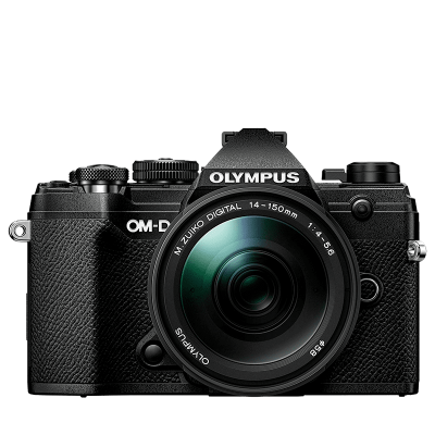 Olympus E-M5 Mark III + objetivo 14-150 mm EZ